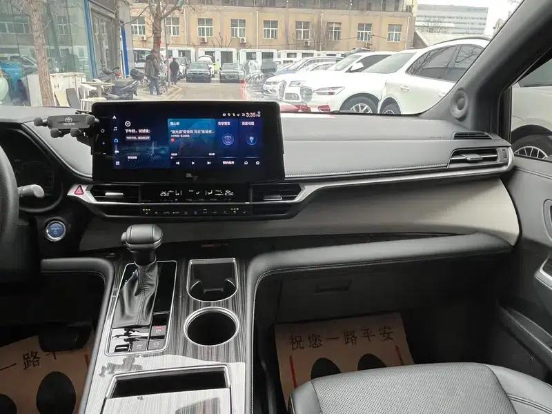 2022 Grevia 2.5L Hybrid Flagship Edition — миниатюра 11