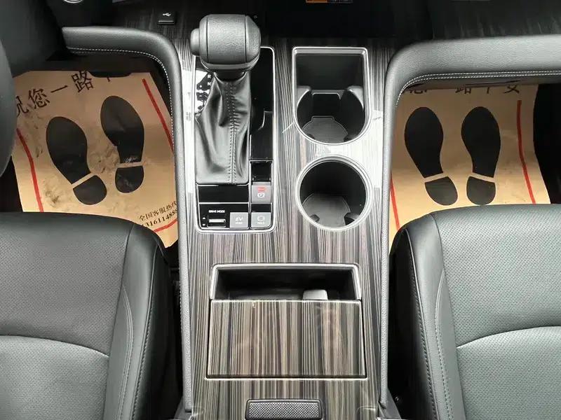 2022 Grevia 2.5L Hybrid Flagship Edition — миниатюра 18