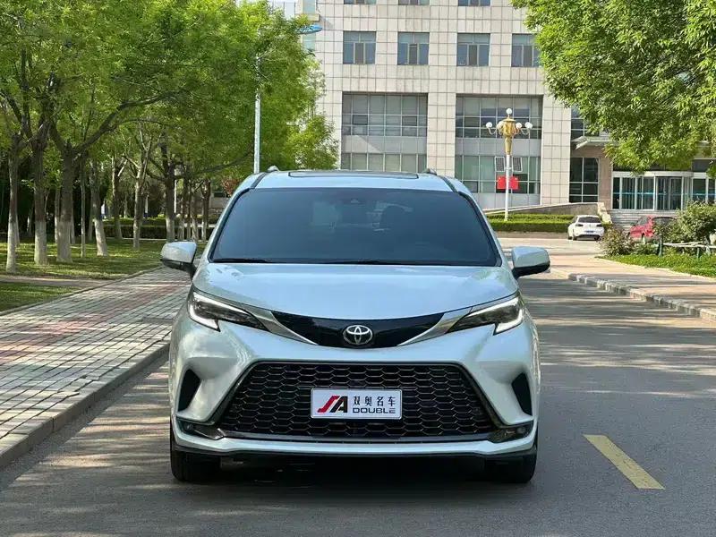 2024 Grevia Intelligent Hybrid Dual Engine 2.5L AWD Premium PLUS Edition — миниатюра 2