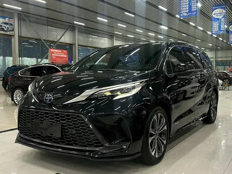 2022 Grevia 2.5L Hybrid Premium Edition — миниатюра 1