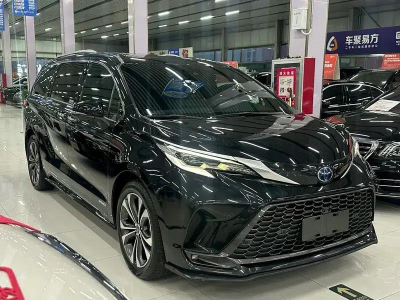 2022 Grevia 2.5L Hybrid Premium Edition — миниатюра 2