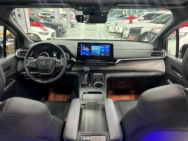2022 Grevia 2.5L Hybrid Premium Edition — миниатюра 6