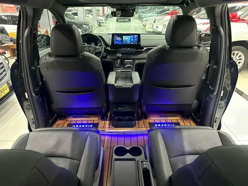 2022 Grevia 2.5L Hybrid Premium Edition — миниатюра 7