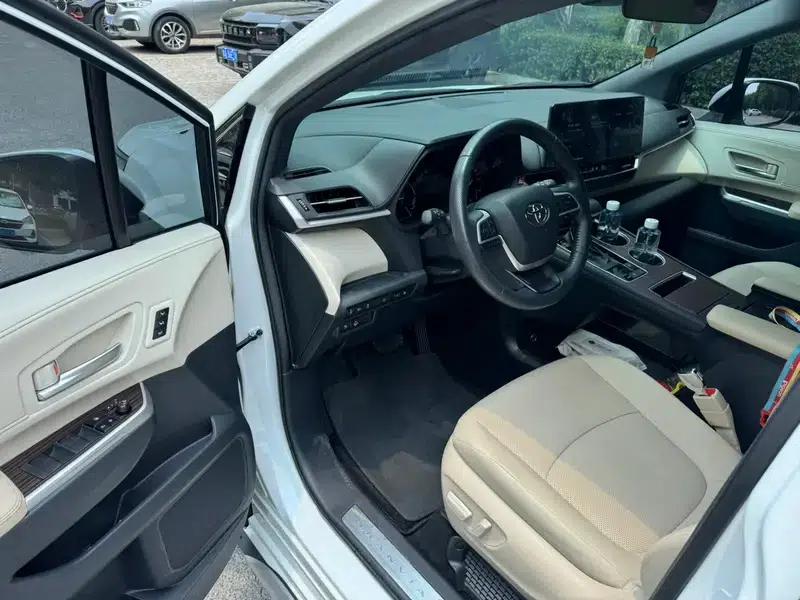 2023 Grevia Intelligent Hybrid Dual Engine 2.5L Premium PLUS — миниатюра 12