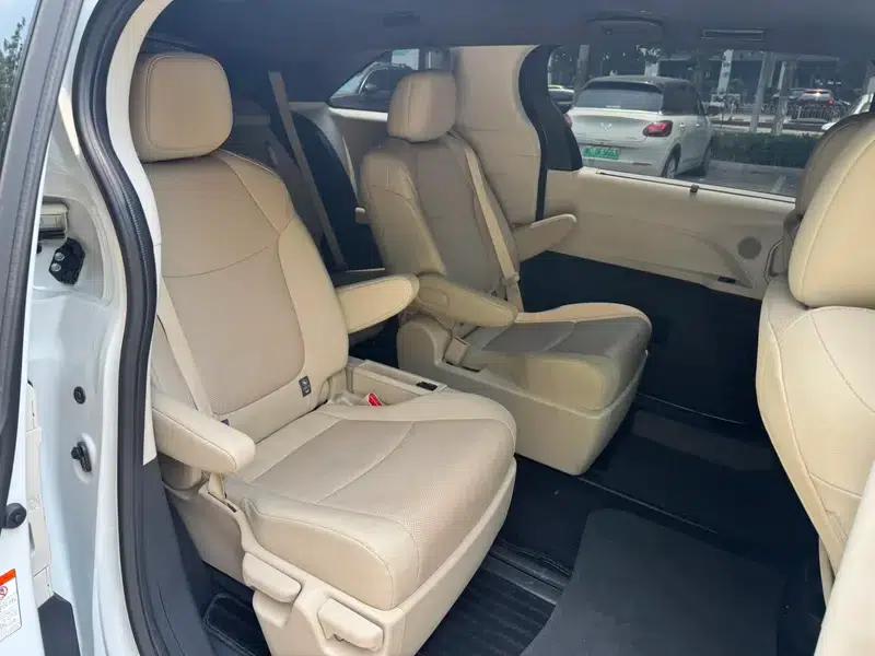 2023 Grevia Intelligent Hybrid Dual Engine 2.5L Premium PLUS — миниатюра 15