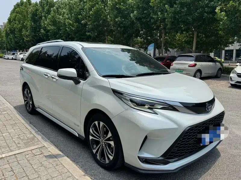 2023 Grevia Intelligent Hybrid Dual Engine 2.5L Premium PLUS — миниатюра 3
