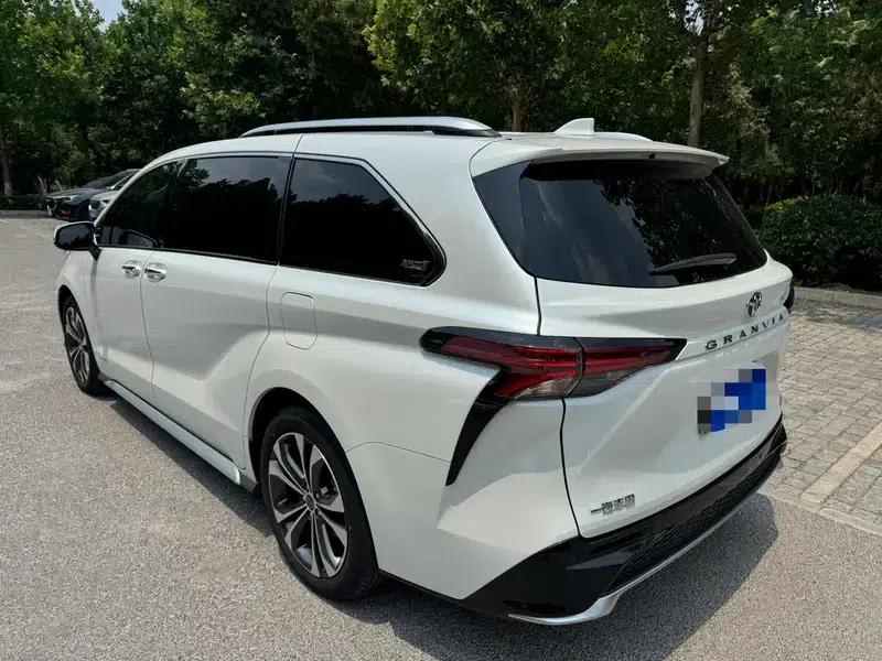 2023 Grevia Intelligent Hybrid Dual Engine 2.5L Premium PLUS — миниатюра 4