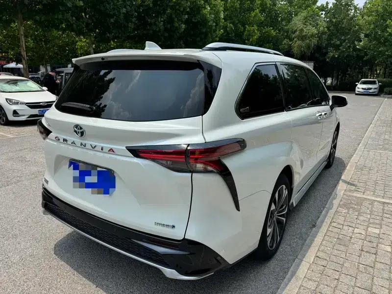 2023 Grevia Intelligent Hybrid Dual Engine 2.5L Premium PLUS — миниатюра 6