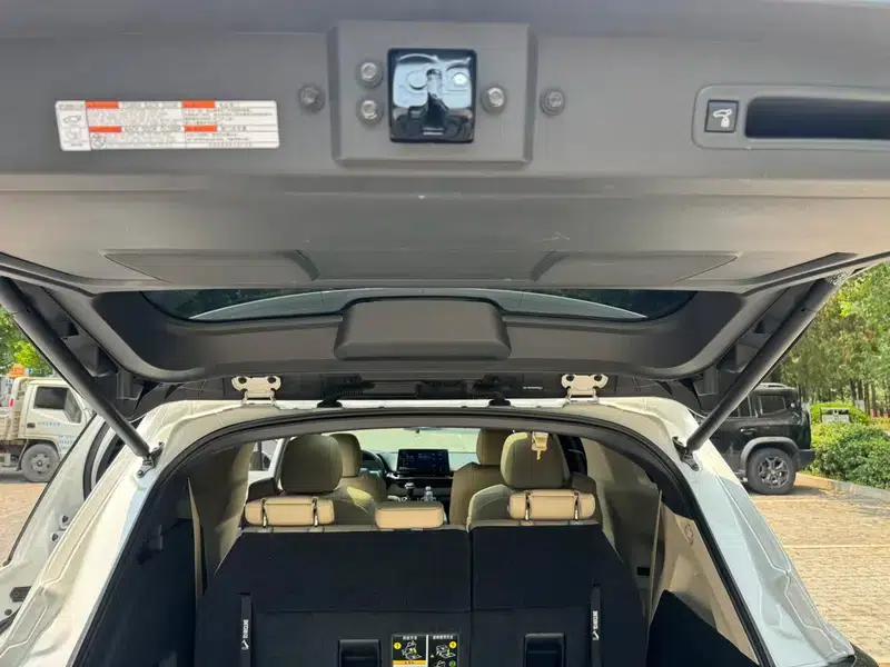 2023 Grevia Intelligent Hybrid Dual Engine 2.5L Premium PLUS — миниатюра 8