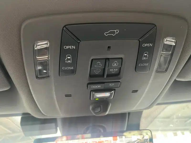 2022 Grevia 2.5L Hybrid Flagship Edition — миниатюра 13