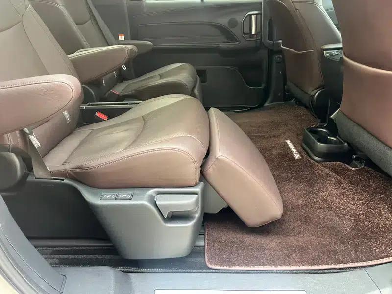 2022 Grevia 2.5L Hybrid Flagship Edition — миниатюра 6