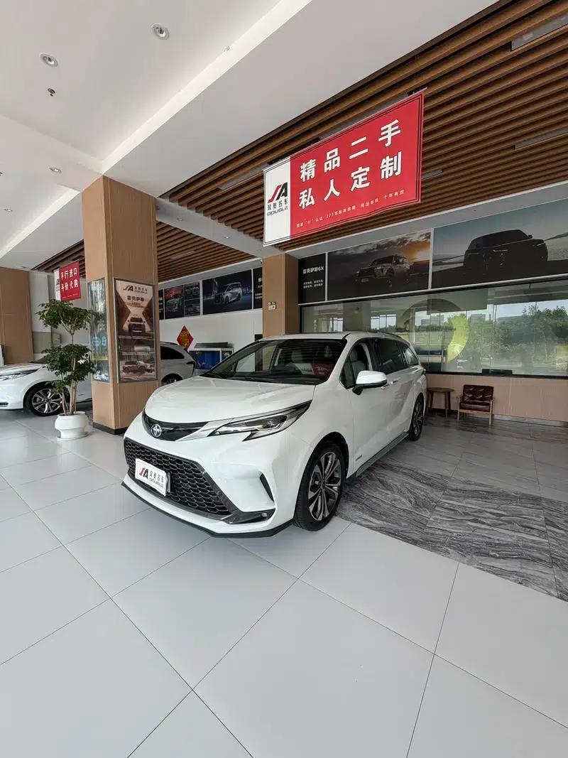 2023 Grevia Intelligent Hybrid Dual Engine 2.5L Premium PLUS — миниатюра 1