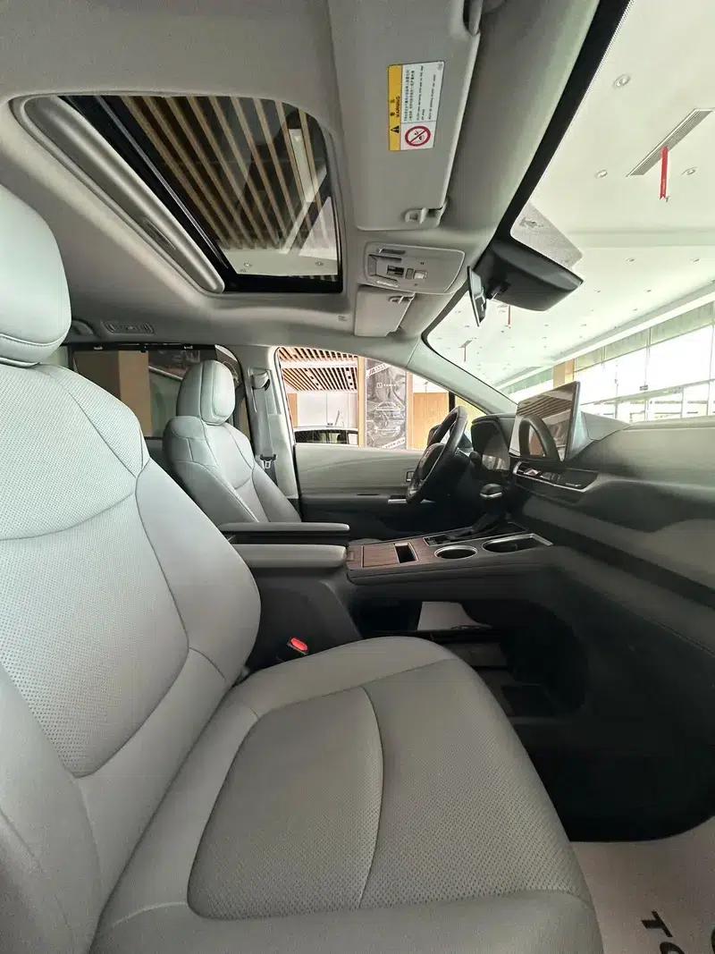 2023 Grevia Intelligent Hybrid Dual Engine 2.5L Premium PLUS — миниатюра 9