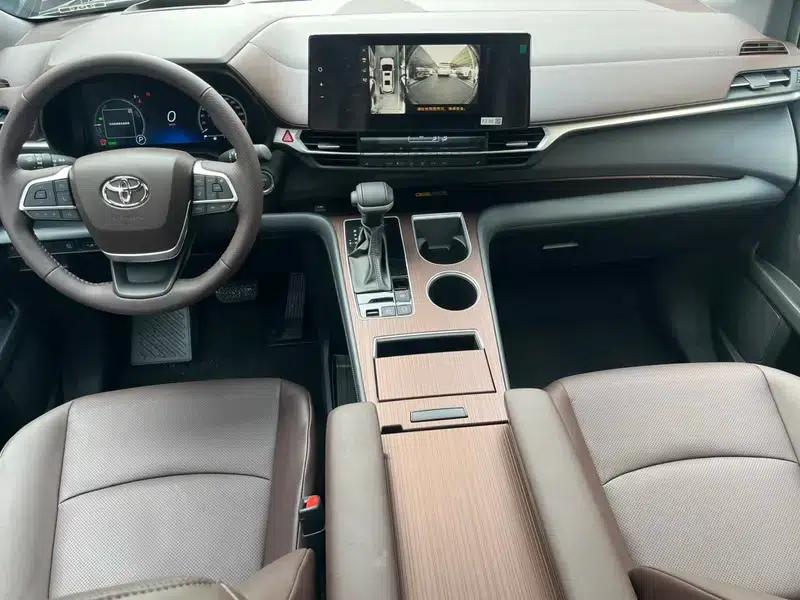 2024 Grevia Intelligent Hybrid Dual Engine 2.5L AWD Premium PLUS Edition — миниатюра 20