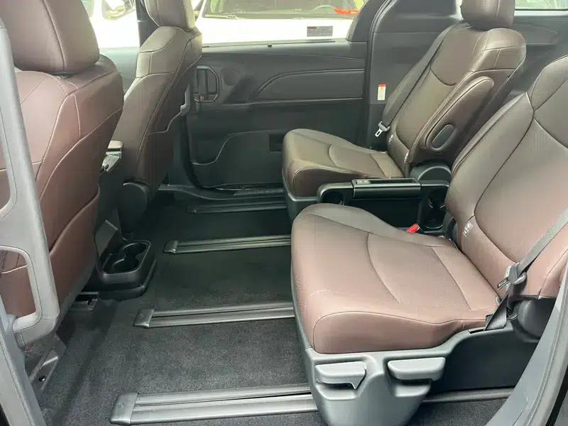 2024 Grevia Intelligent Hybrid Dual Engine 2.5L AWD Premium PLUS Edition — миниатюра 24