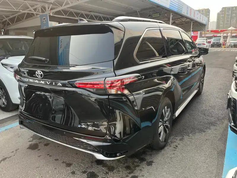 2024 Grevia Intelligent Hybrid Dual Engine 2.5L AWD Premium PLUS Edition — миниатюра 6