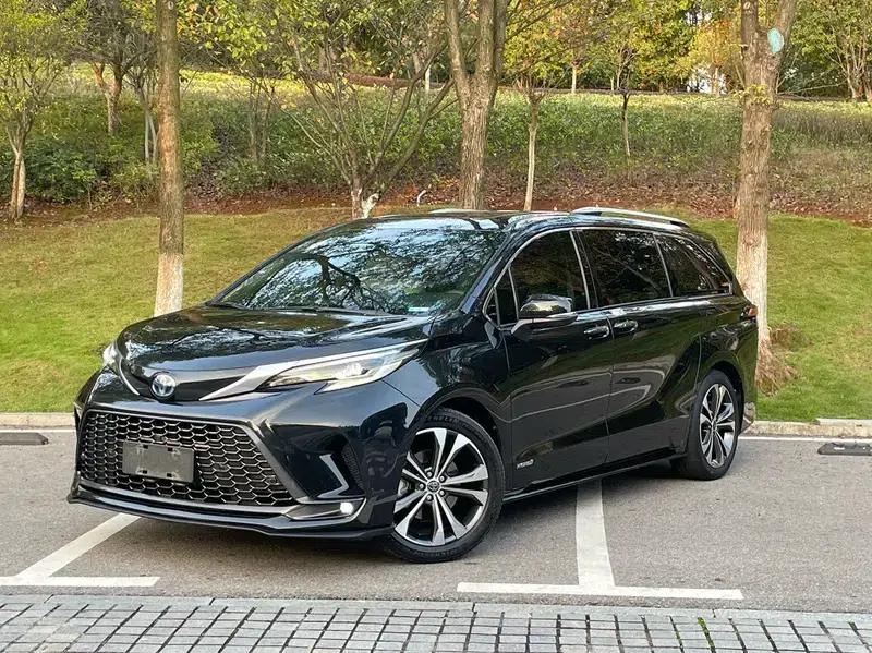 2022 Grevia 2.5L Hybrid Premium Edition — миниатюра 13