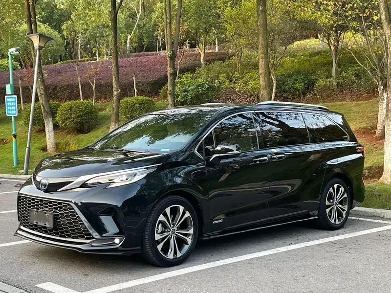 2022 Grevia 2.5L Hybrid Premium Edition — миниатюра 14
