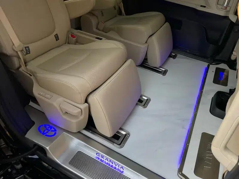2022 Grevia 2.5L Hybrid Premium Edition — миниатюра 27