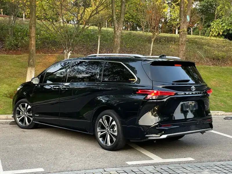 2022 Grevia 2.5L Hybrid Premium Edition — миниатюра 5
