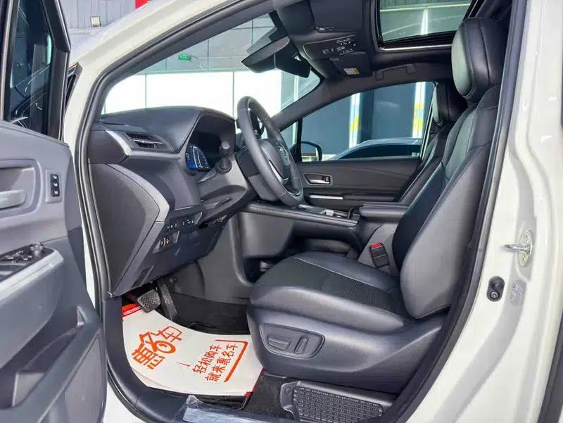 2024 Grevia Intelligent Hybrid Dual Engine 2.5L Two-Wheel Drive Premium PLUS Edition — миниатюра 12