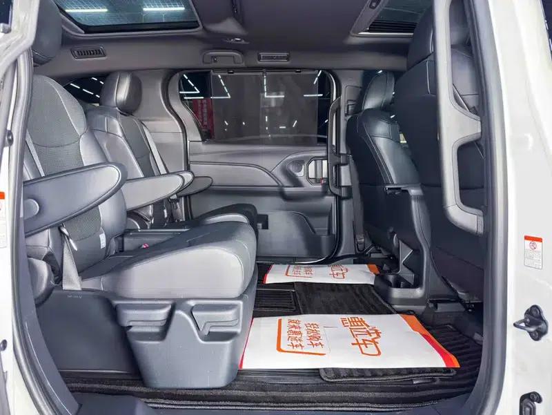 2024 Grevia Intelligent Hybrid Dual Engine 2.5L Two-Wheel Drive Premium PLUS Edition — миниатюра 18