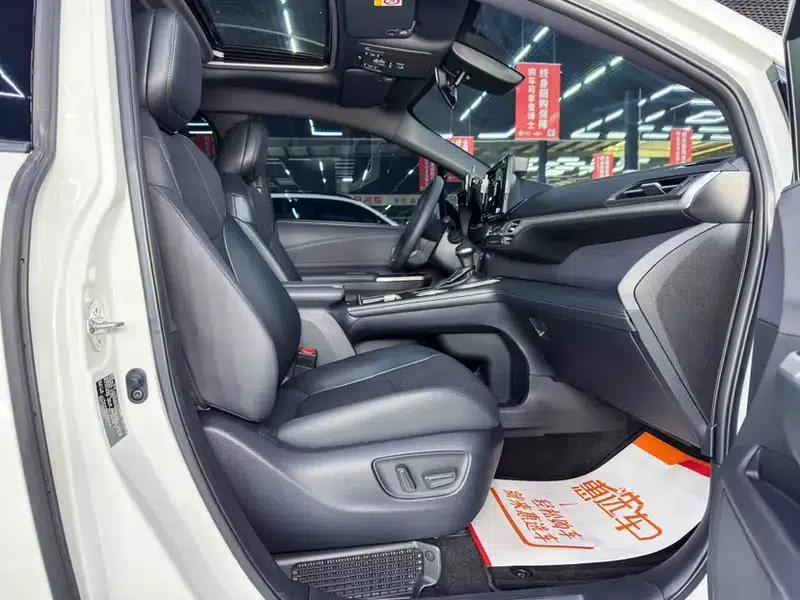 2024 Grevia Intelligent Hybrid Dual Engine 2.5L Two-Wheel Drive Premium PLUS Edition — миниатюра 19