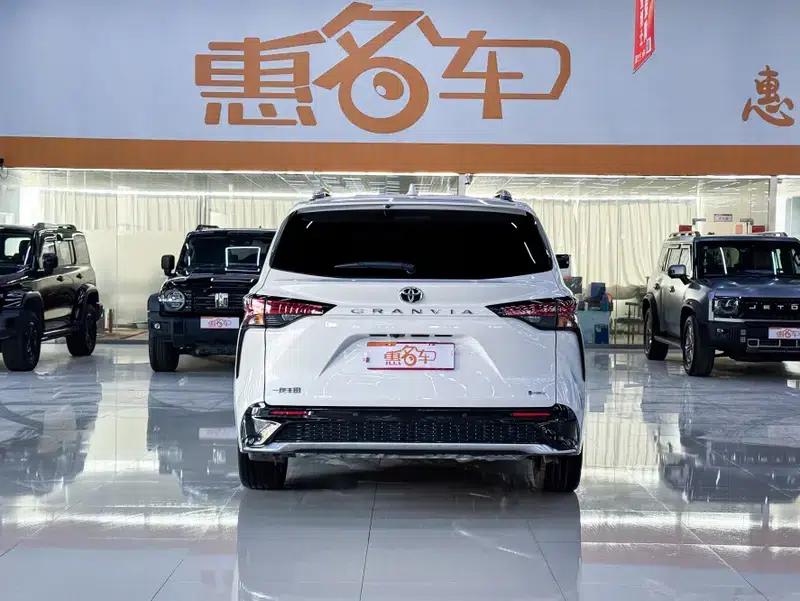 2024 Grevia Intelligent Hybrid Dual Engine 2.5L Two-Wheel Drive Premium PLUS Edition — миниатюра 4