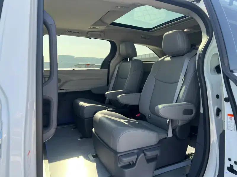 2023 Grevia Intelligent Hybrid Dual Engine 2.5L Premium PLUS — миниатюра 9