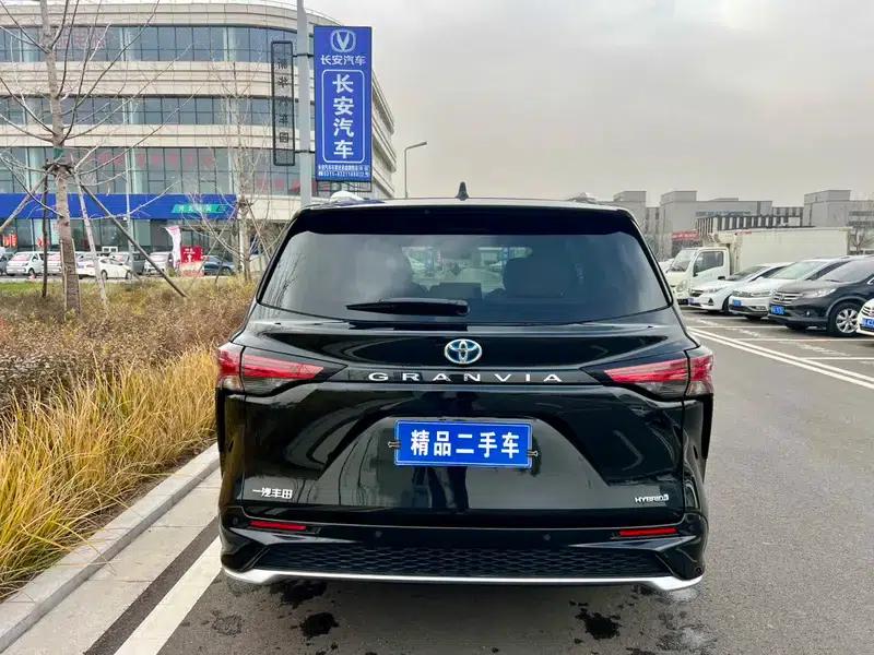 2023 Grevia Intelligent Hybrid Dual Engine 2.5L Premium PLUS — миниатюра 5