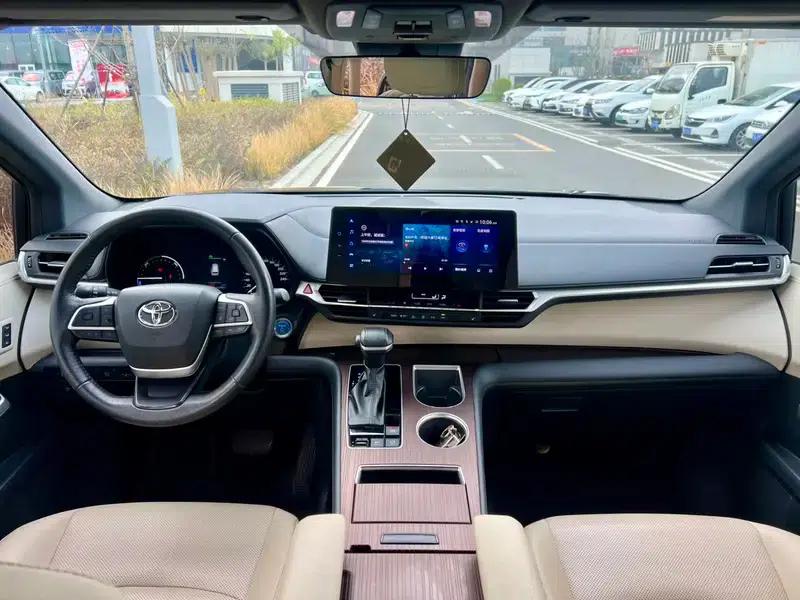 2023 Grevia Intelligent Hybrid Dual Engine 2.5L Premium PLUS — миниатюра 8