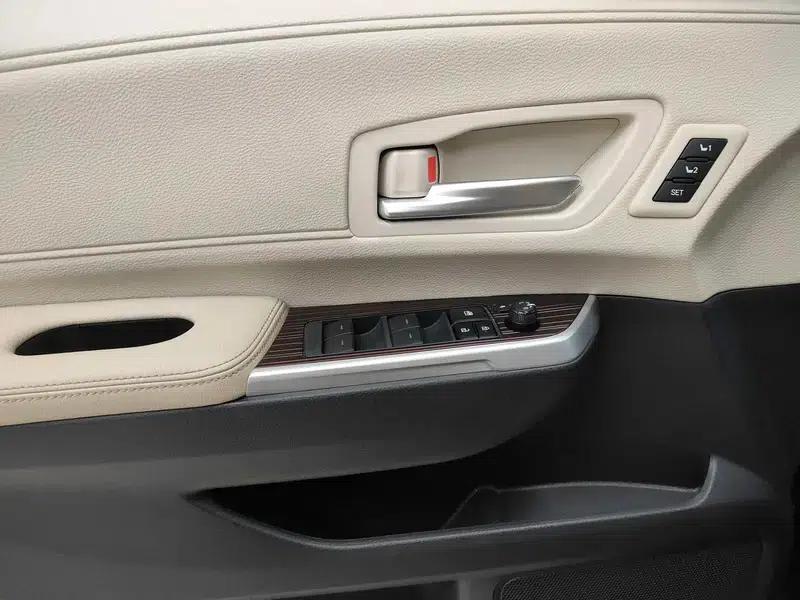 2024 Grevia Intelligent Hybrid Dual Engine 2.5L Two-Wheel Drive Premium PLUS Edition — миниатюра 19
