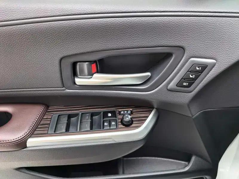 2024 Grevia Intelligent Hybrid Dual Engine 2.5L AWD Premium PLUS Edition — миниатюра 12