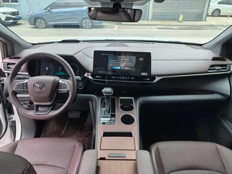 2024 Grevia Intelligent Hybrid Dual Engine 2.5L AWD Premium PLUS Edition — миниатюра 15