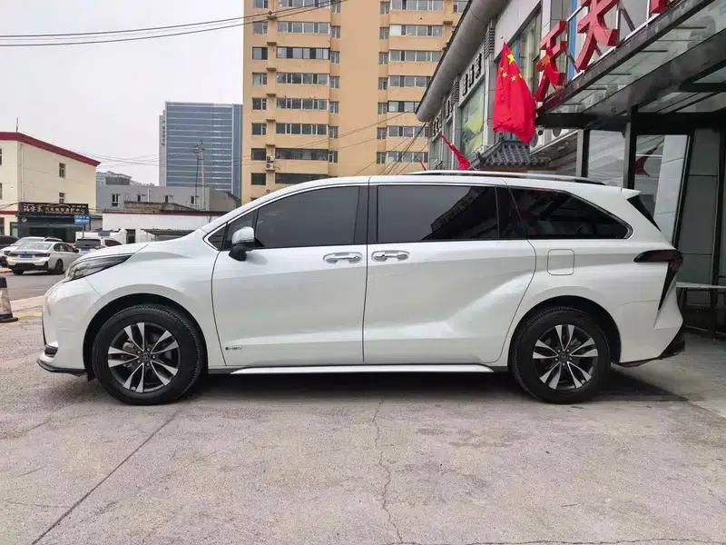 2024 Grevia Intelligent Hybrid Dual Engine 2.5L AWD Premium PLUS Edition — миниатюра 3