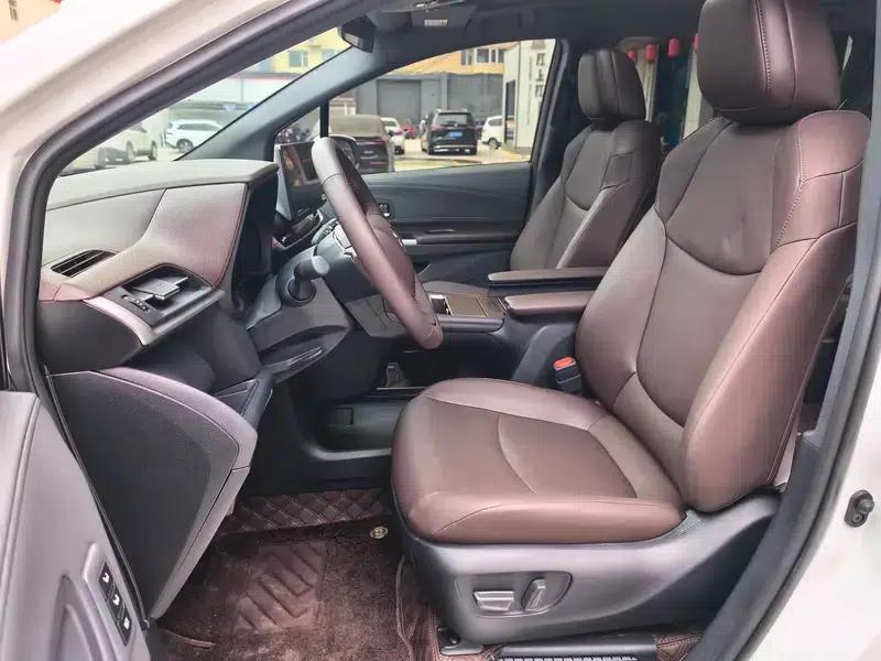 2024 Grevia Intelligent Hybrid Dual Engine 2.5L AWD Premium PLUS Edition — миниатюра 30