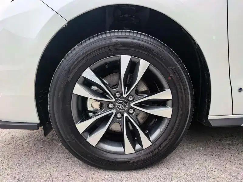 2024 Grevia Intelligent Hybrid Dual Engine 2.5L AWD Premium PLUS Edition — миниатюра 10