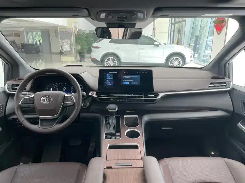 2024 Grevia Intelligent Hybrid Dual Engine 2.5L AWD Premium PLUS Edition — миниатюра 14