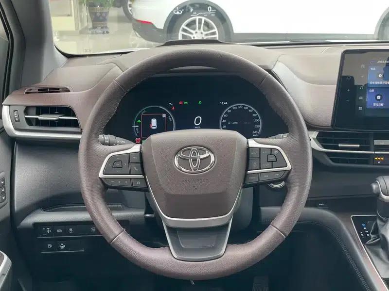2024 Grevia Intelligent Hybrid Dual Engine 2.5L AWD Premium PLUS Edition — миниатюра 17