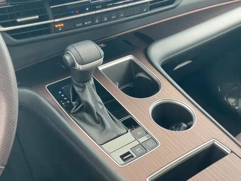 2024 Grevia Intelligent Hybrid Dual Engine 2.5L AWD Premium PLUS Edition — миниатюра 18