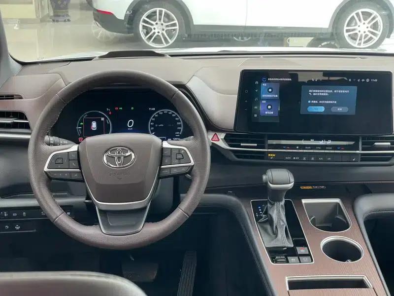2024 Grevia Intelligent Hybrid Dual Engine 2.5L AWD Premium PLUS Edition — миниатюра 20