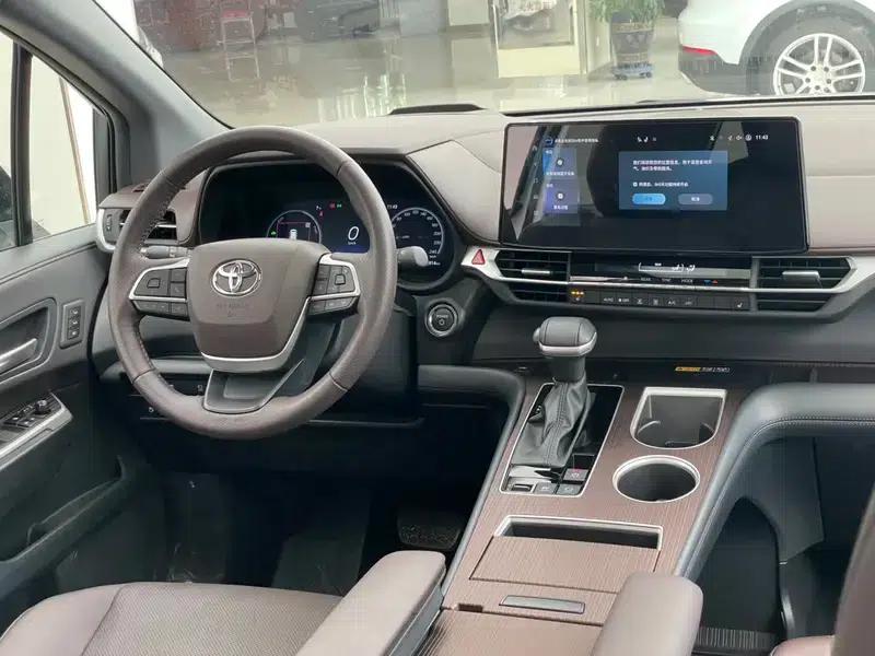 2024 Grevia Intelligent Hybrid Dual Engine 2.5L AWD Premium PLUS Edition — миниатюра 21