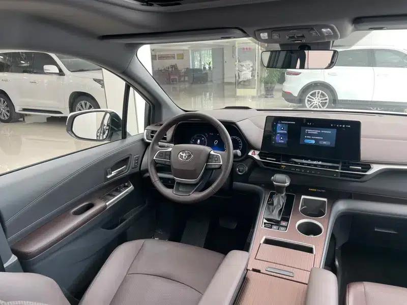 2024 Grevia Intelligent Hybrid Dual Engine 2.5L AWD Premium PLUS Edition — миниатюра 26