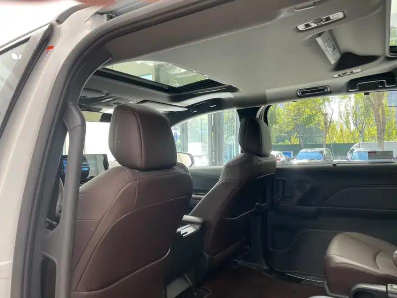 2024 Grevia Intelligent Hybrid Dual Engine 2.5L AWD Premium PLUS Edition — миниатюра 31
