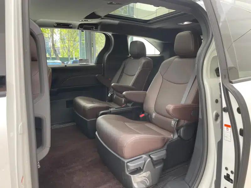 2024 Grevia Intelligent Hybrid Dual Engine 2.5L AWD Premium PLUS Edition — миниатюра 35