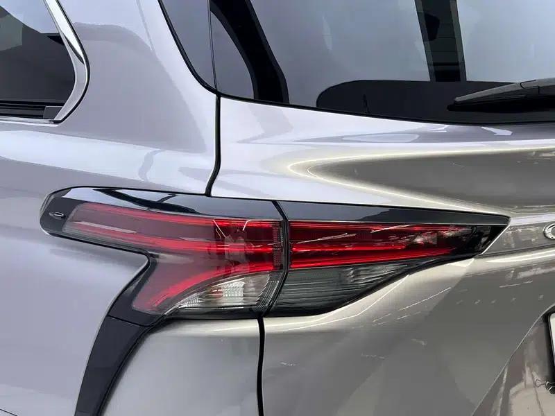 2023 Grevia Intelligent Hybrid Dual Engine 2.5L Premium PLUS — миниатюра 11