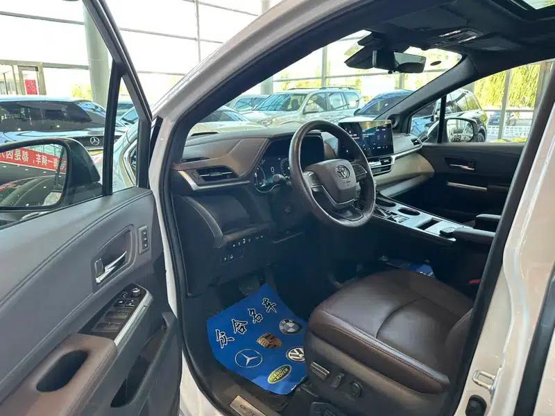 2022 Grevia 2.5L Hybrid Flagship Edition — миниатюра 20