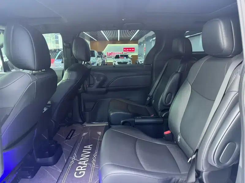 2024 Grevia Intelligent Hybrid Dual Engine 2.5L Two-Wheel Drive Premium PLUS Edition — миниатюра 18