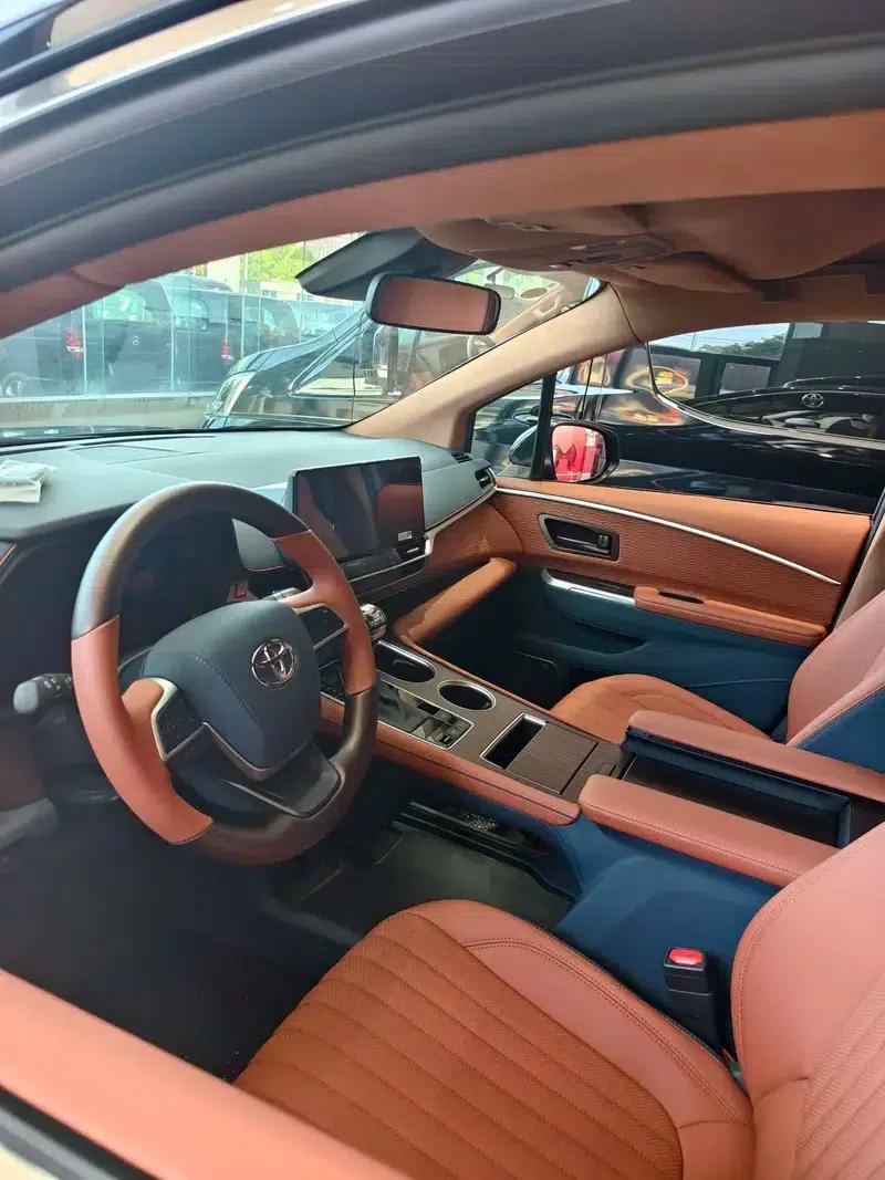 2024 Grevia Intelligent Hybrid Dual Engine 2.5L Two-Wheel Drive Comfort Edition — миниатюра 9