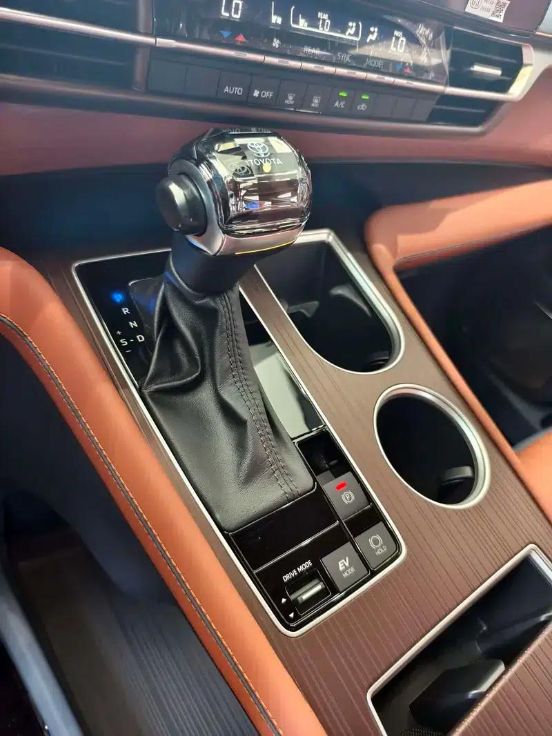 2024 Grevia Intelligent Hybrid Dual Engine 2.5L Two-Wheel Drive Comfort Edition — миниатюра 10